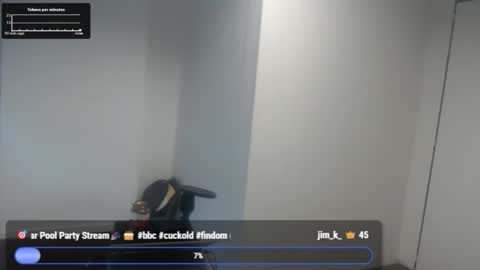 Snapshot of masterdomfuck chatting on 09/27/25, 11:37 Masterdomfuck online show from 09/27/25, 11:37