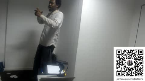 Snapshot of masterdomfuck chatting on 09/30/25, 12:04 Masterdomfuck online show from 09/30/25, 12:04