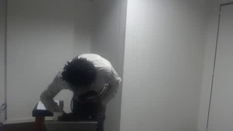 Snapshot of masterdomfuck chatting on 10/03/25, 03:03 Masterdomfuck online show from 10/03/25, 03:03