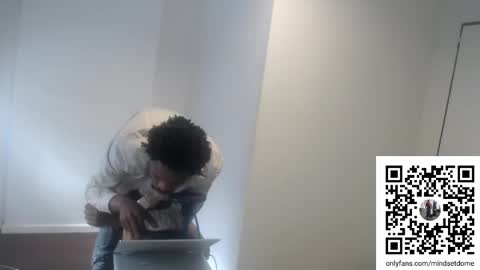 Snapshot of masterdomfuck chatting on 10/12/25, 12:15 Masterdomfuck online show from 10/12/25, 12:15