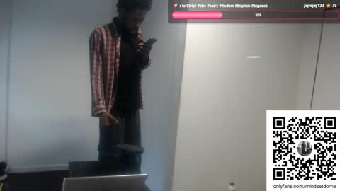 Snapshot of masterdomfuck chatting on 10/24/25, 01:51 Masterdomfuck online show from 10/24/25, 01:51