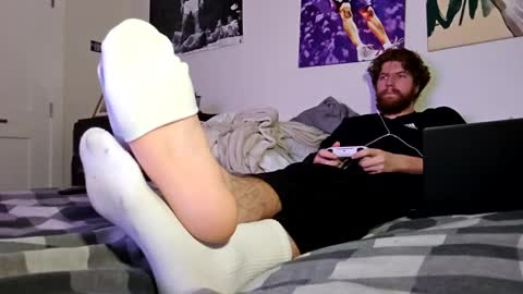 Snapshot of masterevan15 chatting on 03/10/25, 12:18 CanuckSoles online show from 03/10/25, 12:18