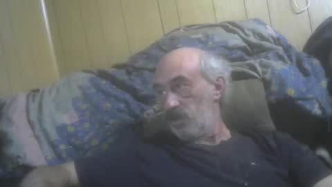 Snapshot of mastermichael24 chatting on 12/18/24, 06:03 mastermichael24 online show from 12/18/24, 06:03