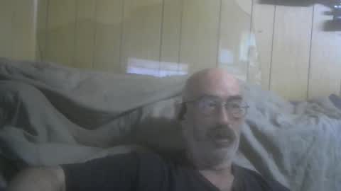 Snapshot of mastermichael24 chatting on 04/01/26, 03:42 mastermichael24 online show from 04/01/26, 03:42