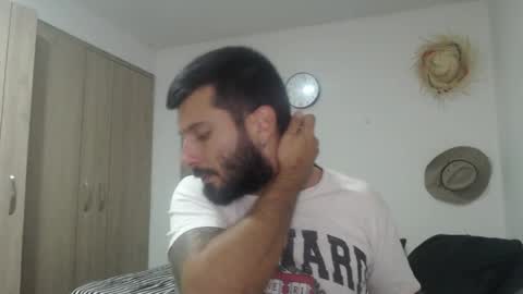 Snapshot of masterofinfatuation chatting on 01/16/25, 04:28   online show from 01/16/25, 04:28
