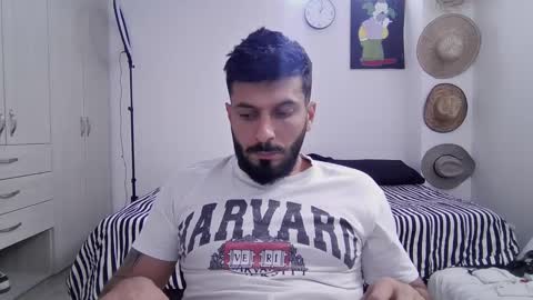 Snapshot of masterofinfatuation chatting on 02/18/25, 03:43   online show from 02/18/25, 03:43