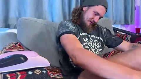 Snapshot of masterr_and_kittyy chatting on 02/15/25, 08:11   online show from 02/15/25, 08:11