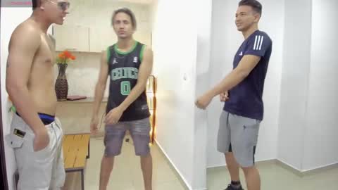 Team Cris Darwin- Fernando- Stiven- David online show from 02/15/25, 11:28