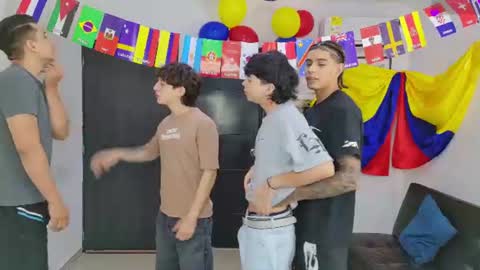 Team Cris Darwin- Fernando- Stiven- David online show from 07/08/26, 11:15
