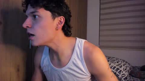 Snapshot of mastrangelo_x chatting on 09/16/25, 04:35 mastrangelo_x online show from 09/16/25, 04:35