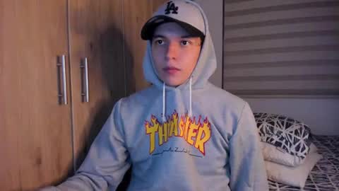 Snapshot of mastrangelo_x chatting on 09/24/25, 04:05 mastrangelo_x online show from 09/24/25, 04:05