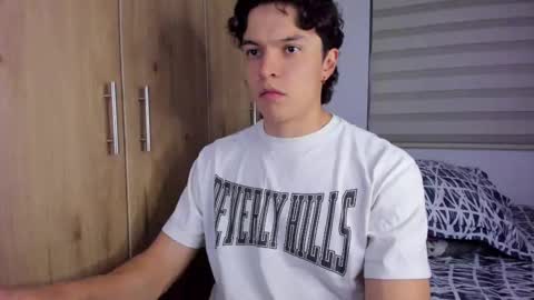 Snapshot of mastrangelo_x chatting on 09/30/25, 04:17 mastrangelo_x online show from 09/30/25, 04:17