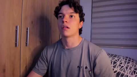 Snapshot of mastrangelo_x chatting on 10/11/25, 02:44 mastrangelo_x online show from 10/11/25, 02:44