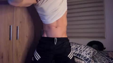 Snapshot of mastrangelo_x chatting on 10/12/25, 03:38 mastrangelo_x online show from 10/12/25, 03:38