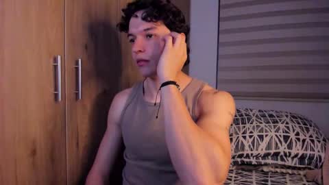 Snapshot of mastrangelo_x chatting on 10/18/25, 04:37 mastrangelo_x online show from 10/18/25, 04:37