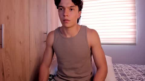 Snapshot of mastrangelo_x chatting on 11/25/25, 08:53 mastrangelo_x online show from 11/25/25, 08:53