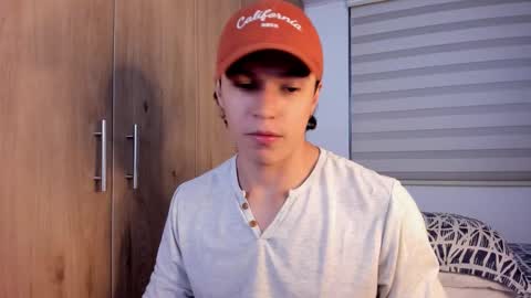 Snapshot of mastrangelo_x chatting on 12/04/25, 03:05 mastrangelo_x online show from 12/04/25, 03:05