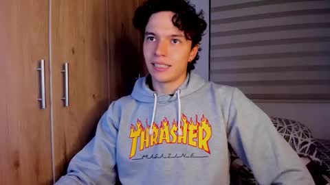 Snapshot of mastrangelo_x chatting on 12/20/25, 04:08 mastrangelo_x online show from 12/20/25, 04:08