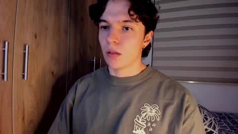 Snapshot of mastrangelo_x chatting on 02/19/26, 05:03 mastrangelo_x online show from 02/19/26, 05:03