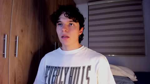 Snapshot of mastrangelo_x chatting on 03/04/26, 04:07 mastrangelo_x online show from 03/04/26, 04:07