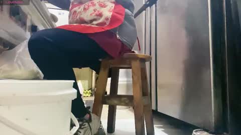 SuSu online show from 11/26/25, 04:24