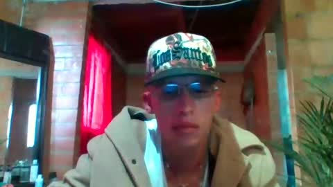 alamora online show from 11/09/25, 08:51