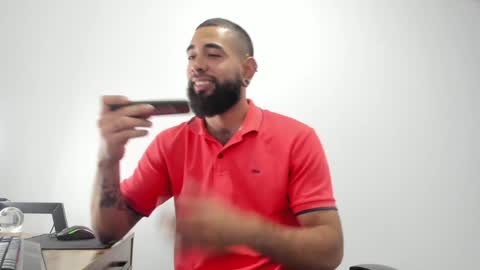 Snapshot of matheusbeard2 chatting on 01/18/25, 09:55 Matheus     online show from 01/18/25, 09:55