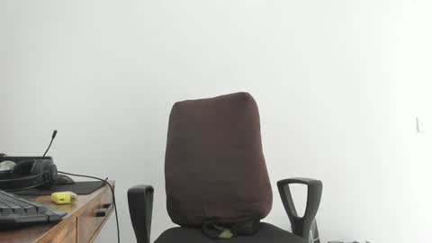 Snapshot of matheusbeard2 chatting on 01/27/25, 06:41 Matheus     online show from 01/27/25, 06:41