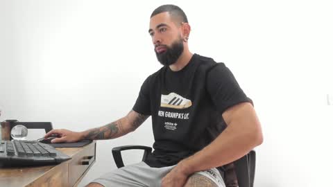 Snapshot of matheusbeard2 chatting on 01/30/25, 03:29 Matheus     online show from 01/30/25, 03:29