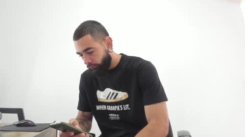 Snapshot of matheusbeard2 chatting on 01/31/25, 03:44 Matheus     online show from 01/31/25, 03:44