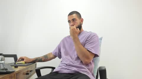 Snapshot of matheusbeard2 chatting on 02/03/25, 09:29 Matheus     online show from 02/03/25, 09:29