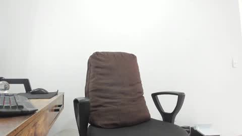 Snapshot of matheusbeard2 chatting on 02/06/25, 03:52 Matheus     online show from 02/06/25, 03:52