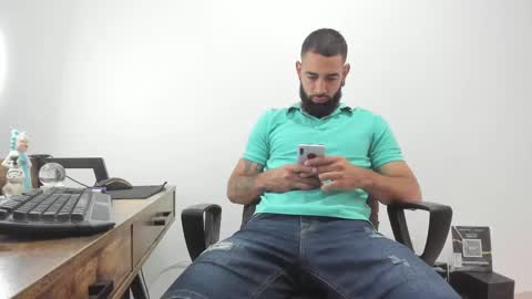 Snapshot of matheusbeard2 chatting on 02/11/25, 05:18 Matheus     online show from 02/11/25, 05:18