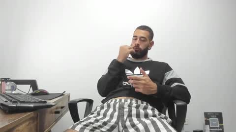 Snapshot of matheusbeard2 chatting on 02/13/25, 10:43 Matheus     online show from 02/13/25, 10:43