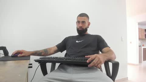 Snapshot of matheusbeard2 chatting on 03/06/25, 03:45 Matheus     online show from 03/06/25, 03:45