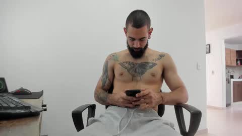 Snapshot of matheusbeard2 chatting on 09/17/25, 04:19 Matheus     online show from 09/17/25, 04:19
