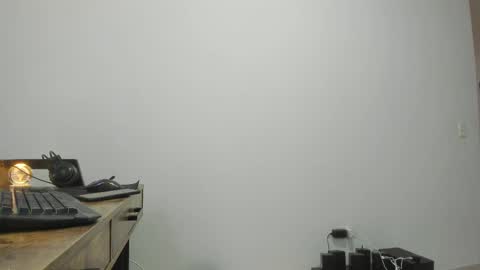 Snapshot of matheusbeard2 chatting on 10/23/25, 07:01 Matheus     online show from 10/23/25, 07:01