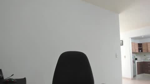 Snapshot of matheusbeard2 chatting on 10/24/25, 03:19 Matheus     online show from 10/24/25, 03:19