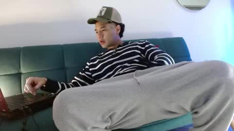 STRURIBE ON INSTAGRAM online show from 01/10/26, 08:49