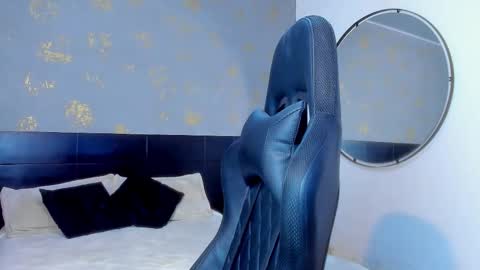 Mathew Flintt  online show from 12/19/25, 09:33