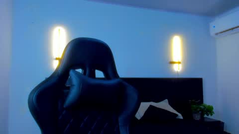 Mathew Flintt  online show from 04/22/26, 02:03