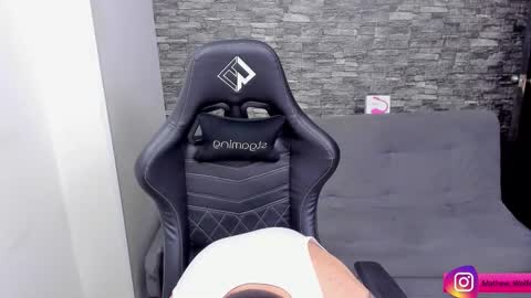 Mathew Independent model online show from 10/19/25, 08:20