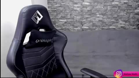 Mathew Independent model online show from 04/21/26, 02:51