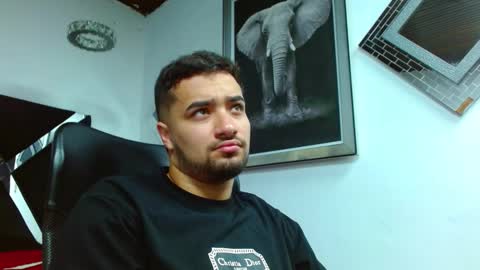 Mathews online show from 11/04/25, 11:42