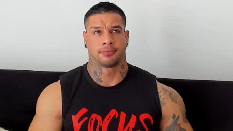 Snapshot of mathews_roses chatting on 09/23/25, 02:09 Marck Mathews online show from 09/23/25, 02:09