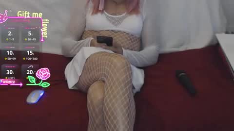 LooLa online show from 10/15/25, 12:49