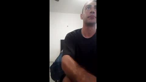 Snapshot of matias225425 chatting on 04/01/26, 04:15 matias225425 online show from 04/01/26, 04:15