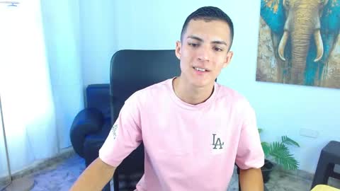 Snapshot of matiius18 chatting on 05/25/26, 01:50 Matias online show from 05/25/26, 01:50