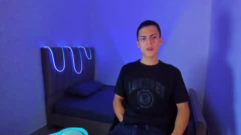 Snapshot of matiius18 chatting on 07/14/26, 02:45 Matias online show from 07/14/26, 02:45