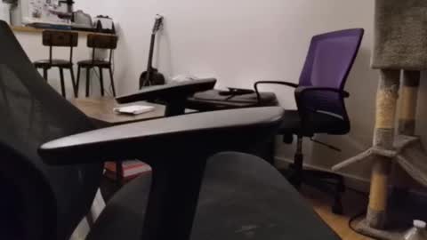 Snapshot of matissescapeparis chatting on 01/13/25, 06:59 matissescapeparis online show from 01/13/25, 06:59